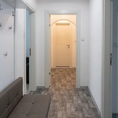 Apartamento Апартамент 3