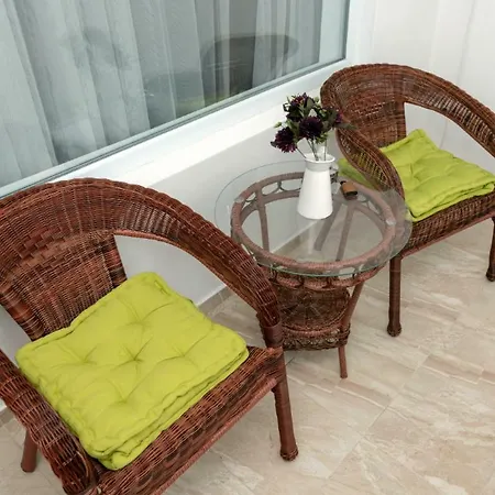 Апартамент 3 Apartamento Varna